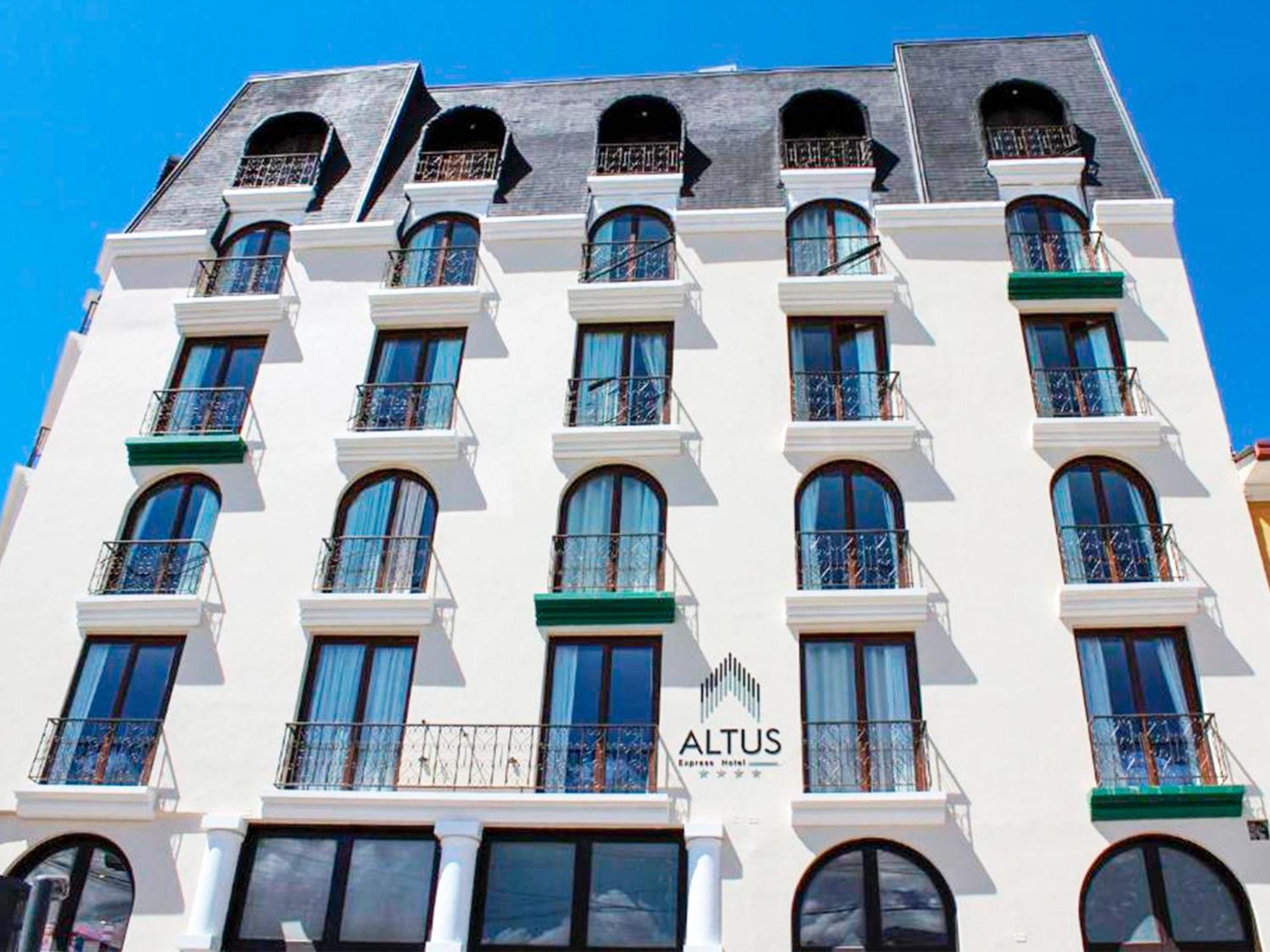 Altus Express La Paz